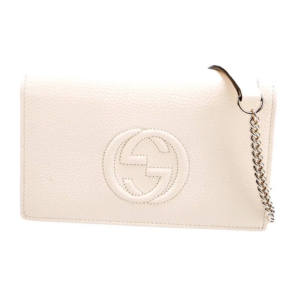 GUCCI
Pebbled Calfskin Soho Wallet On Chain off white